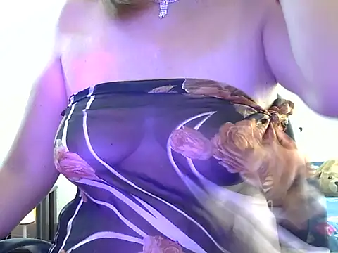 rakhi_1211 XXX чат на живо