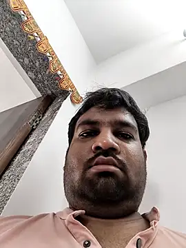 הופעת וובקאם של vinay_smalldick