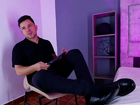 XXX chat uživo modela Hey_Noaah