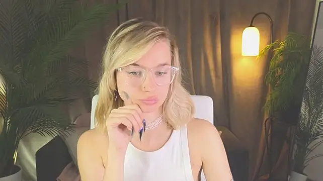 NoraMoreau Live XXX-Chat