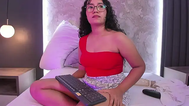 alysson_moon_'s Live XXX Chat