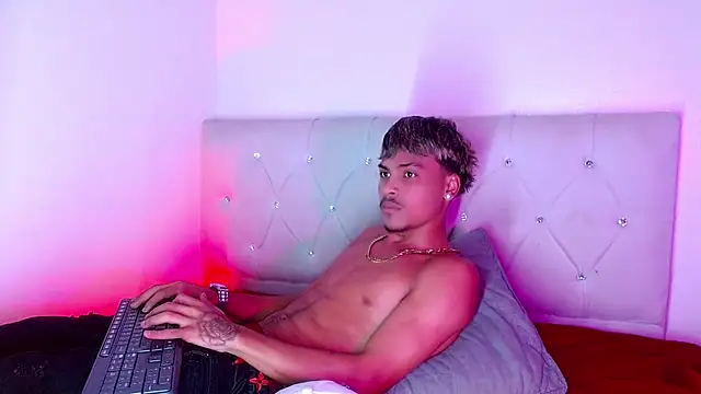 Angel_foxc13のウェブカメラショー