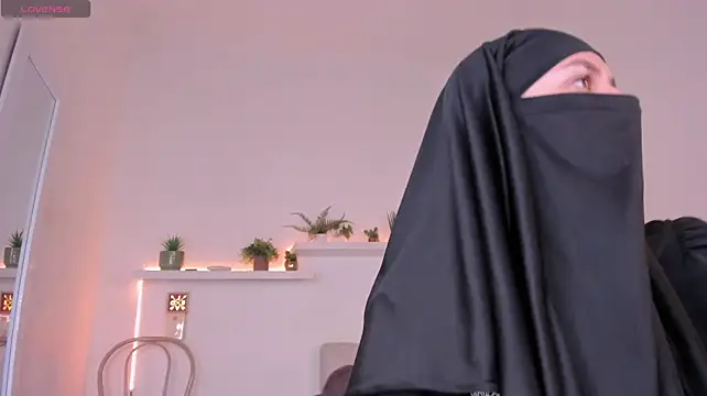 salma_arabicc Adlı Modelin Canlı XXX Sohbeti