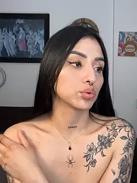 ananya_sex1 Adlı Modelin Canlı XXX Sohbeti