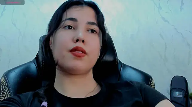 Diara_1an Adlı Modelin Canlı XXX Sohbeti