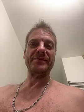 AidenMcKnight Show in webcam