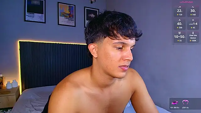 Leo_Savage_ Show Webcam
