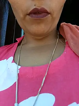 YOURBHABI143 Adlı Modelin Web Kamerası Şovu