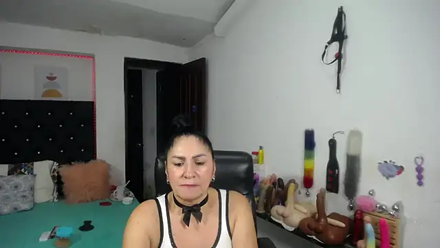 mature_bigboobs10 现场XXX聊天