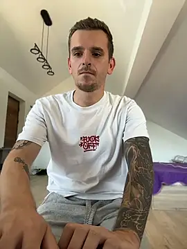 Huge_cock22cm Webcam-Show