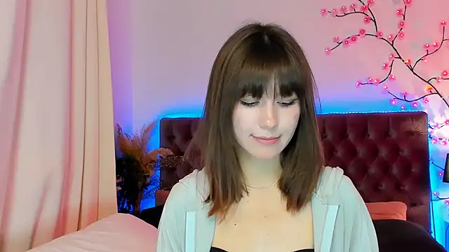 Chat +18 de MilanaHotts ao vivo