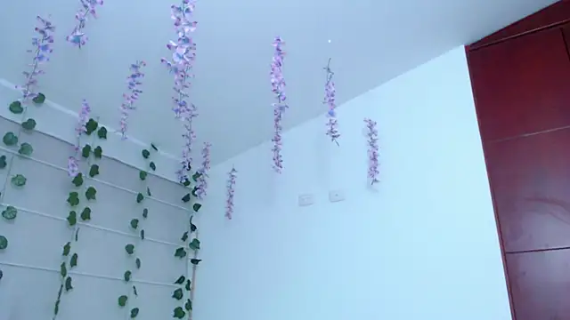 Sarabubbie 即時 XXX 聊天
