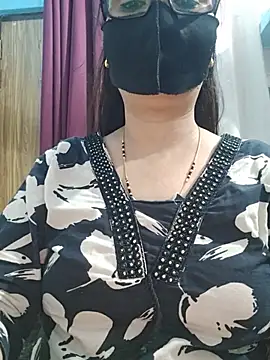 Aishwaryaa_69 Live XXX-Chat