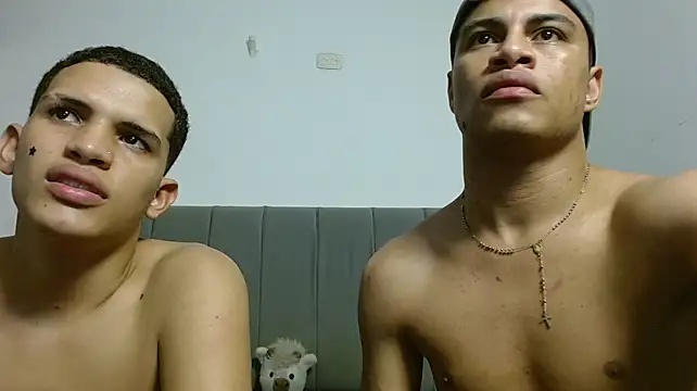 Jose_And_DanielのライブXXXチャット