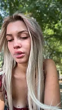 KikiWatsonn Live XXX chat