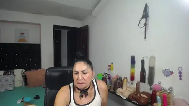 mature_bigboobs10's Live XXX Chat