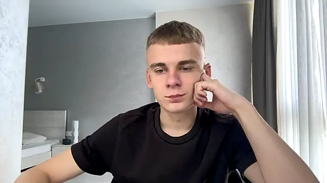 SoloFury Chat XXX live