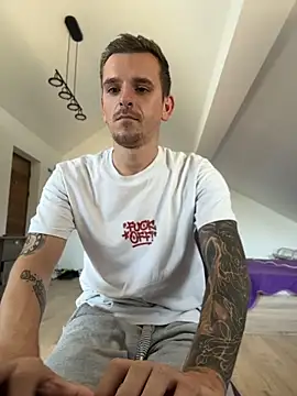 Huge_cock22cm Webcam show