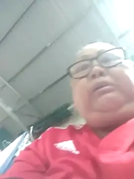 YourMomy- লাইভ XXX চ্যাট