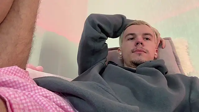 Jeremy1Scott Live XXX Chat