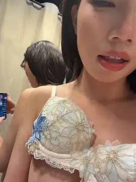 Yiyi-707 Webcam Show