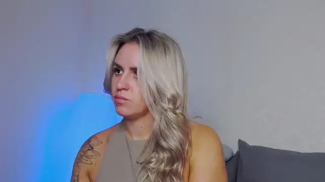Chat +18 de foxy_kimmi ao vivo