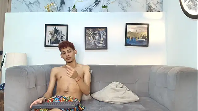 Chat +18 de YOUNG_BOYS_HELL ao vivo