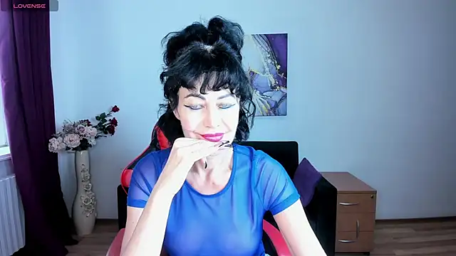 Онлайн чат XXX Silvia_Wallec