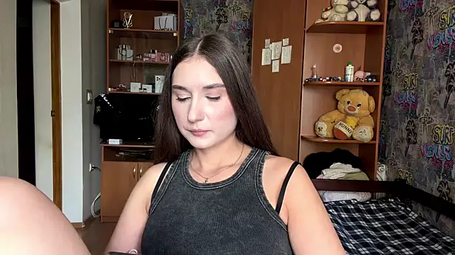 XXX chat uživo modela KittyNoSkirty