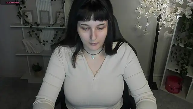 Chat +18 de Mia__sensual ao vivo