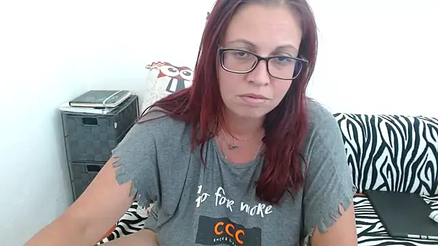 LadyHellene Chat XXX in diretta