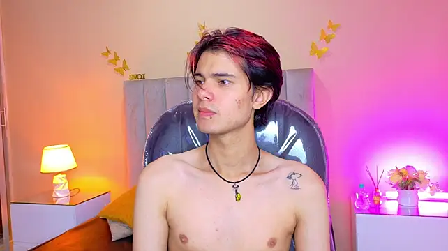 XXX chat uživo modela Derek_Sinn