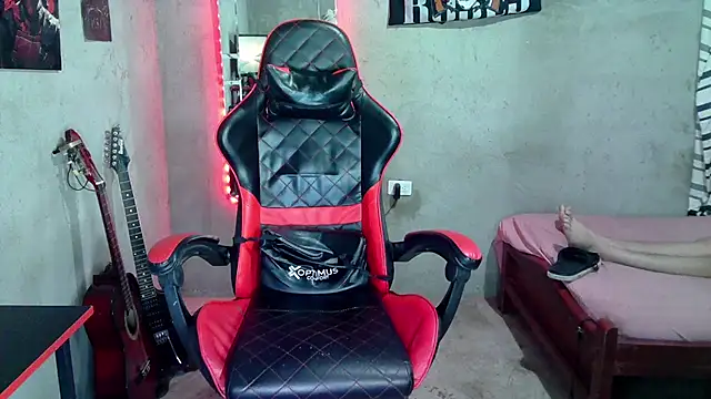צ'אט XXX בשידור חי של flaquito_junior