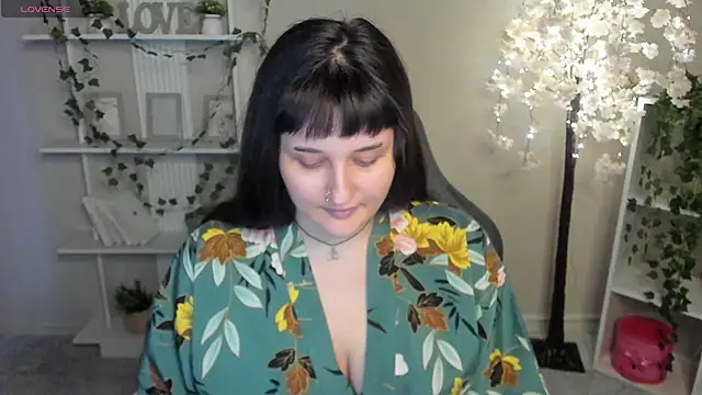 Mia__sensual Adlı Modelin Canlı XXX Sohbeti