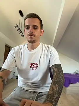 Huge_cock22cm Webcam show