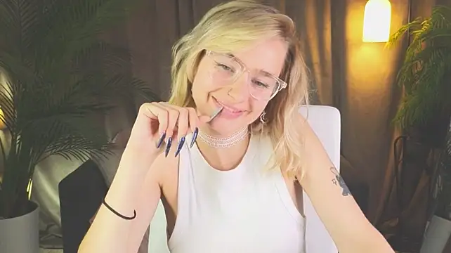 XXX chat uživo modela NoraMoreau