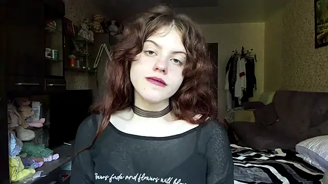 BuzzingRaid's Live XXX Chat