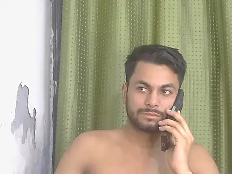 Stubborndesiboy Live XXX-Chat