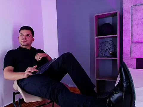 Hey_Noaah élő XXX-chatje