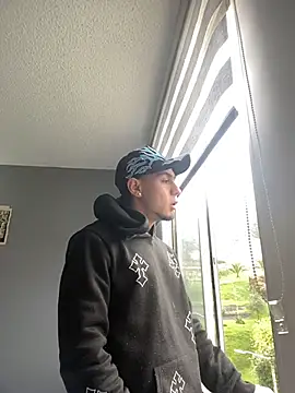 Taylor_DiamondBoy's Live XXX Chat