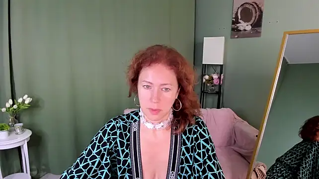 Chat +18 de LeticiaRomano ao vivo