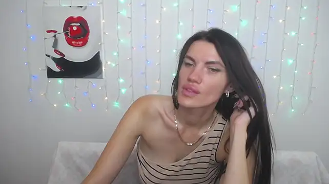 Chat XXX en directo de MilaLoona