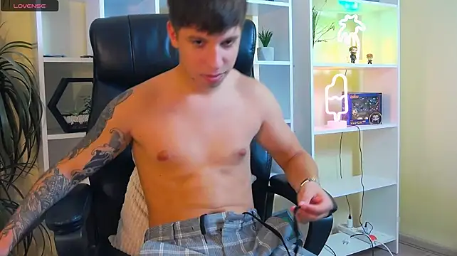 ThomasEdisonn's Live XXX Chat