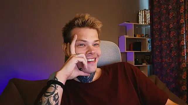 DENIS_HERE: απευθείας συνομιλία ΧΧΧ