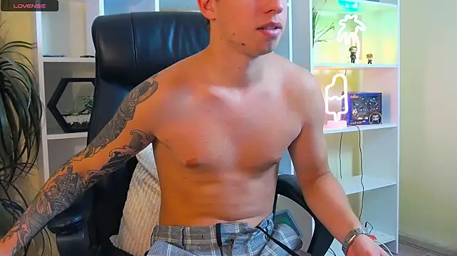 ThomasEdisonn's Live XXX Chat