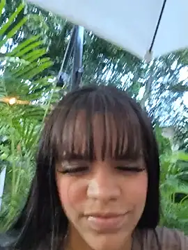 emma_bloomm: απευθείας συνομιλία ΧΧΧ