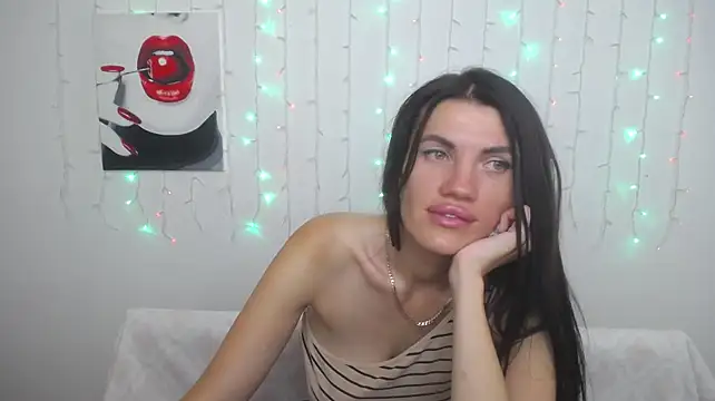 MilaLoona Chat XXX live