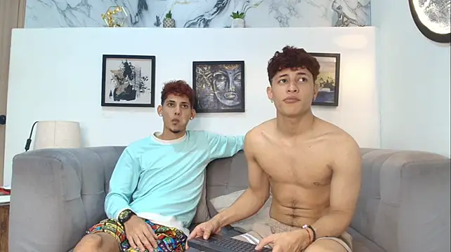 Chat +18 de YOUNG_BOYS_HELL ao vivo