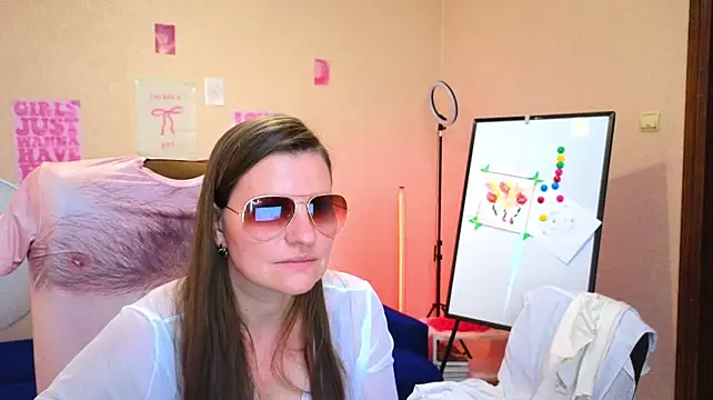 Mirabelle_Velvet's Live XXX Chat