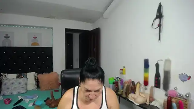 mature_bigboobs10's Live XXX Chat